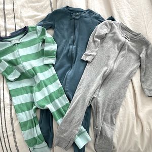 LOT of 3 onesies baby Primary 12-18 months